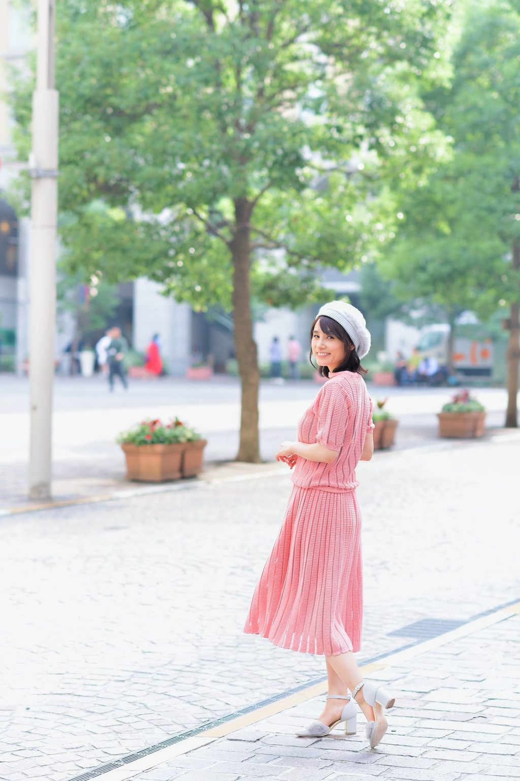 自然光の中でモデルさんもいい表情に。