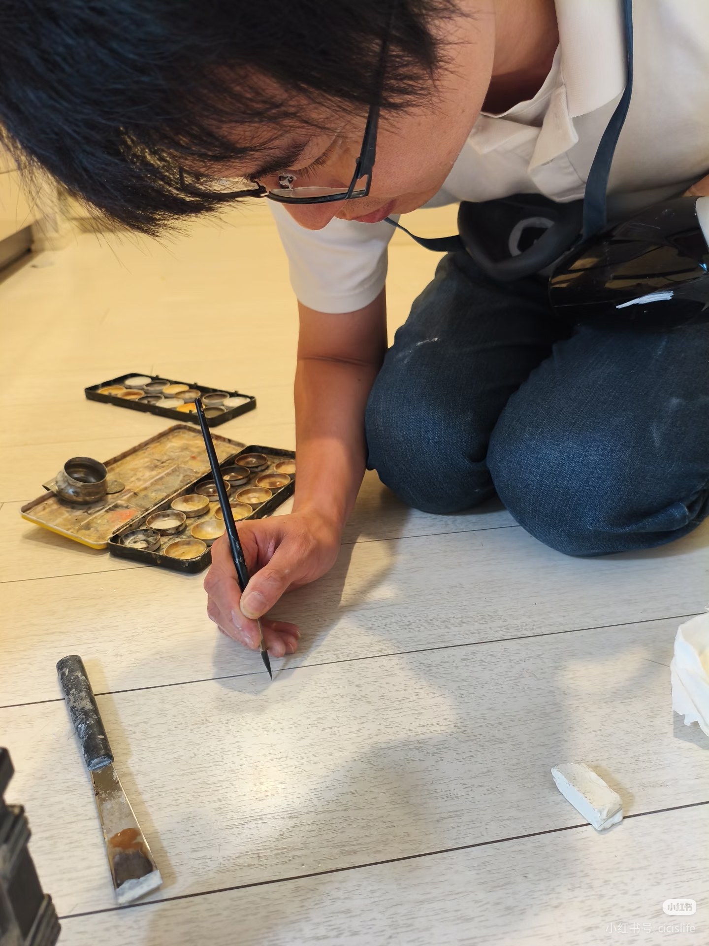 フローリングを補修するトータルリペア澄の李さん
